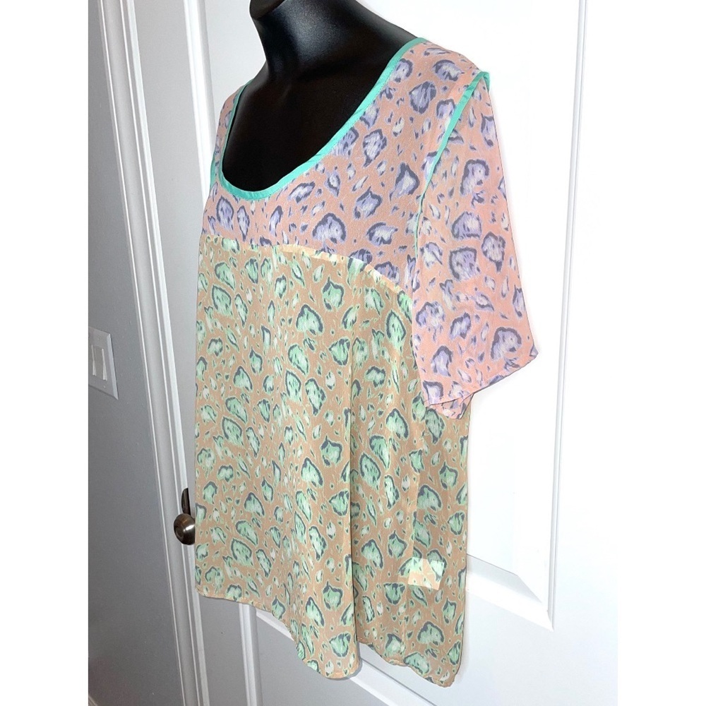 Pastel colorful leopard print blouse - Picture 3 of 4